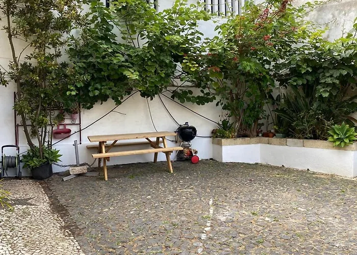 Charming Family In Graca Lisboa