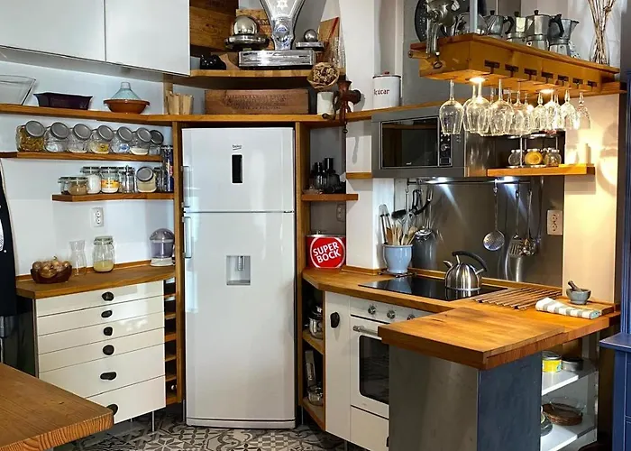 Charming Family In Graca *