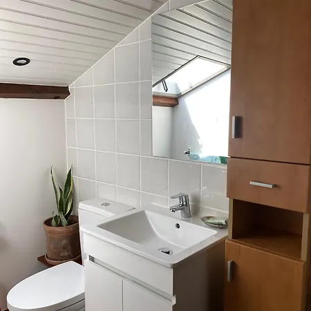 Charming Family In Graca