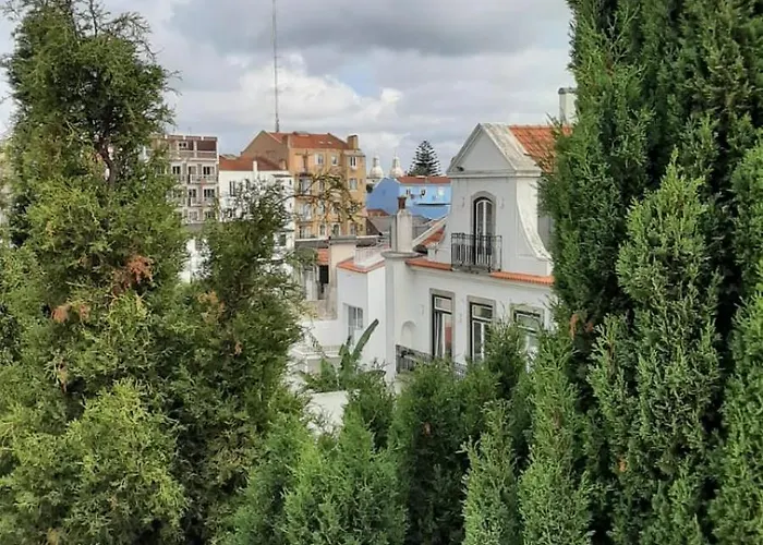 Charming Family In Graca Lisboa